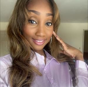 Meet your Posher, Tazia